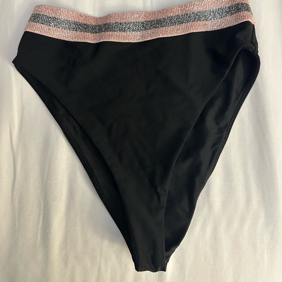 TULAROSA Otto Bikini in Black - Picture 4 of 5